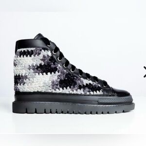 Krojay designer hand made crochet onyx sneakers men’s black/white/grey Size 10